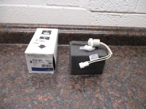 OEM White-Rodgers Emerson Furnace Ignitor 120 volt 60Hz 5.0Amps P/N: 767A-369