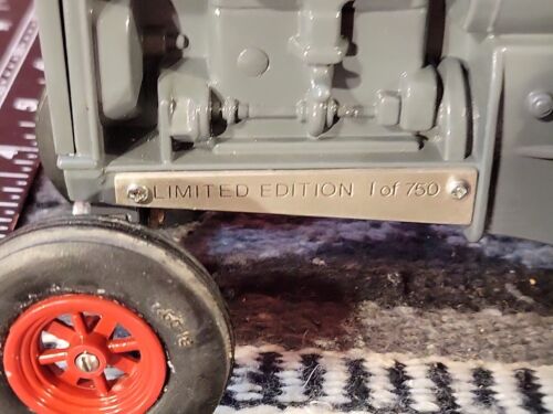 Ertl Twin City 1/16 Diecast Farm Tractor Replica Collectible - Picture 2 of 10