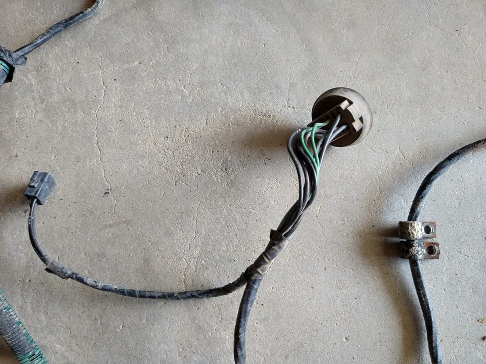 Arnés de cableado de cuadro trasero International Scout II V8 1974-1978 transmisión manual Foto 2 de 4