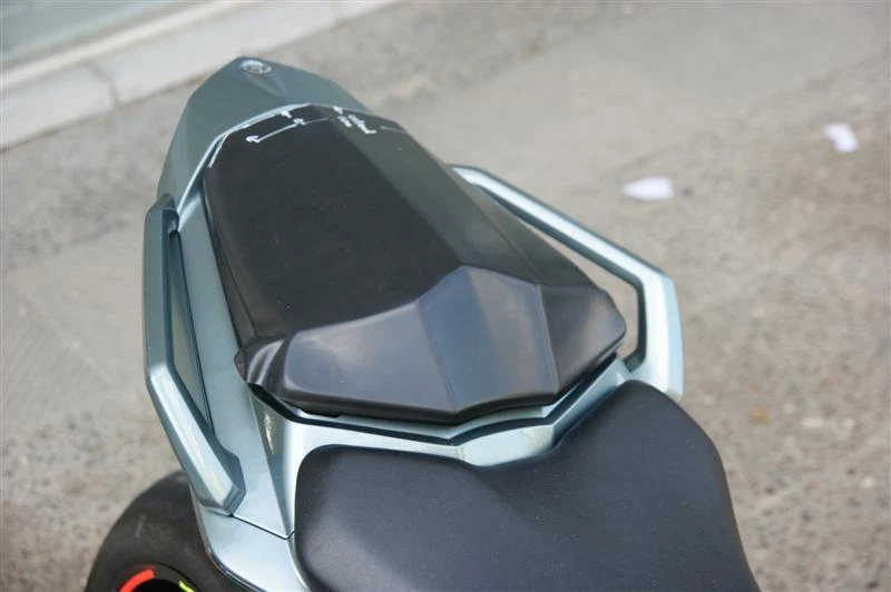 Yamaha fz1 seat cover deals