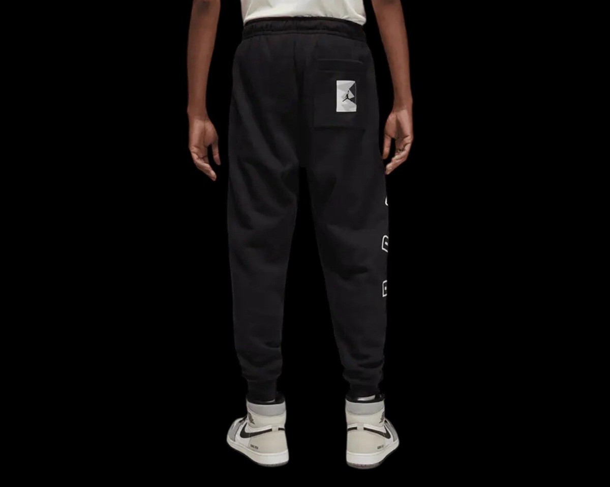 ✓Nike Jordan Fleece Flight Crew Sweater And Pants Set ✓Nike Jordan Fleece Flight Crew Sweater And Pants Set