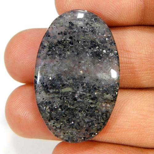 Quartz rose 25 carats - pendentif cabochon pierre naturelle - Madagascar / FD20