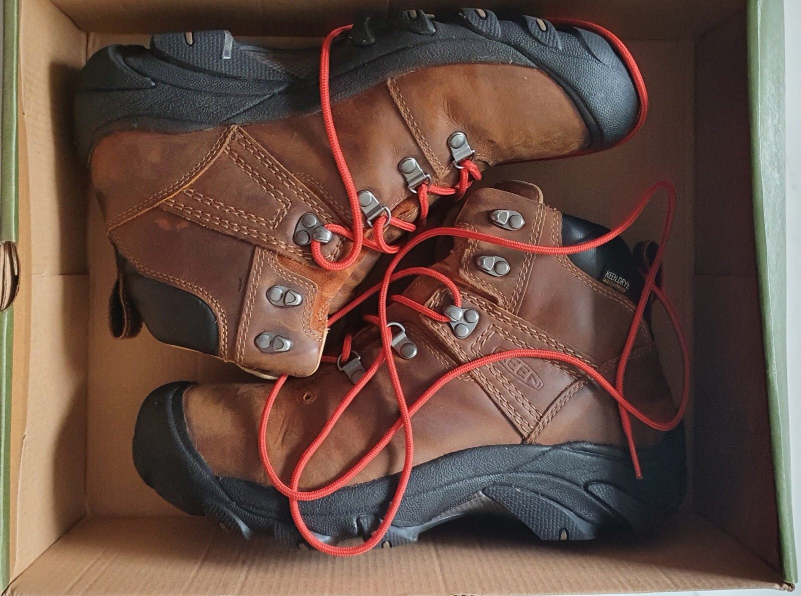 Keen Pyrenees Men's Waterproof Hiking Ankle Boots Size 41 - Discounted! image 3