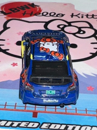 Hot Wheels Custom 2024 Hello Kitty serie lbwk 2016 Subaru WRX ST1 REAL/RIDERS - Imagen 7 de 8