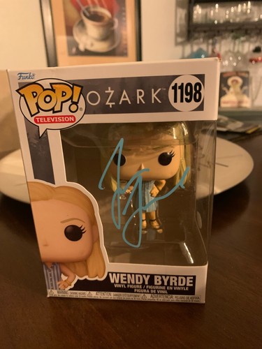 Signed Funko Laura Linney - Ozark - Wendy Byrde #1198
