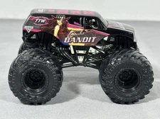 Spin Master Monster Jam Truck TTW Texas Scarlet Bandit Black Dawn Creten 1:64