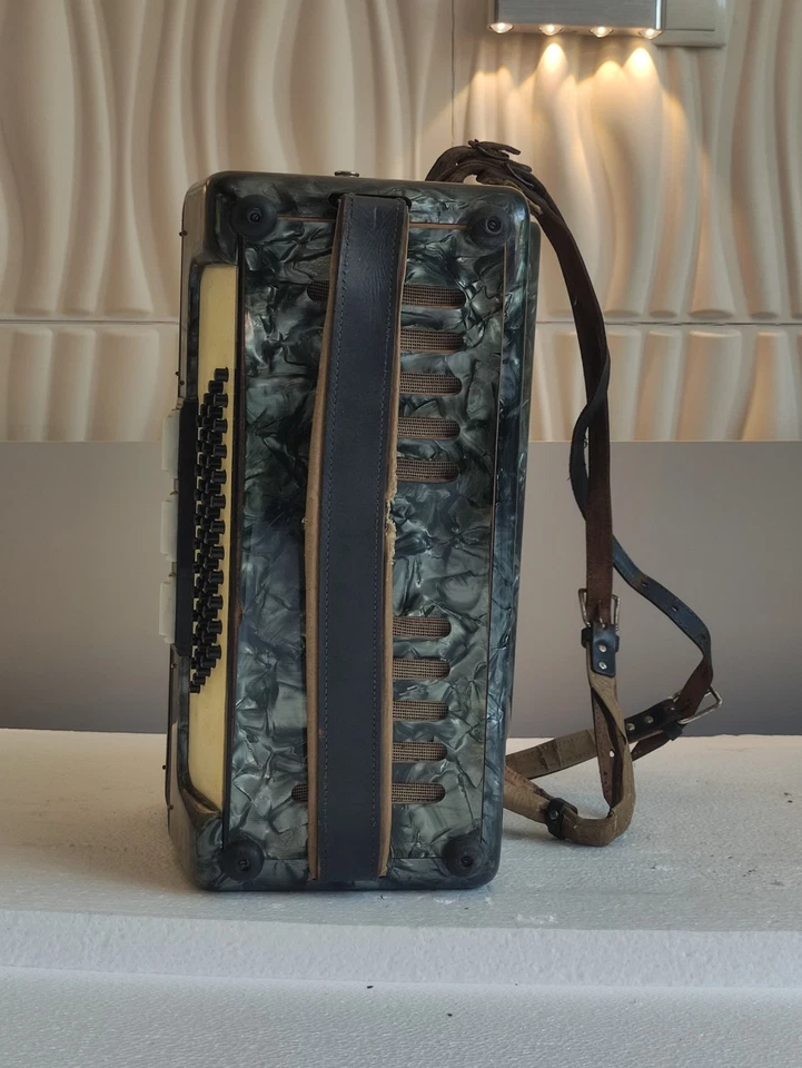 +Piano accordion WELTMEISTER 60 BASS - defective, for repair - Image 2 of 4