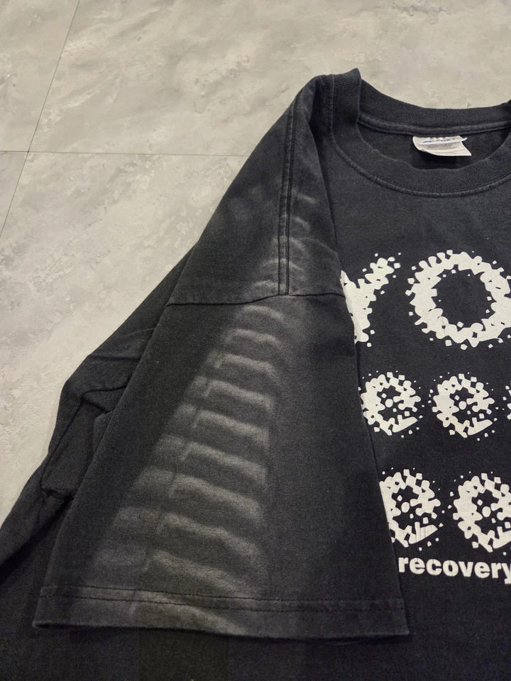 Vintage Y2K "You Need a Meeting" Blurry Spell Out Faded Drug Rehab T-shirt XL - Image 3 of 4