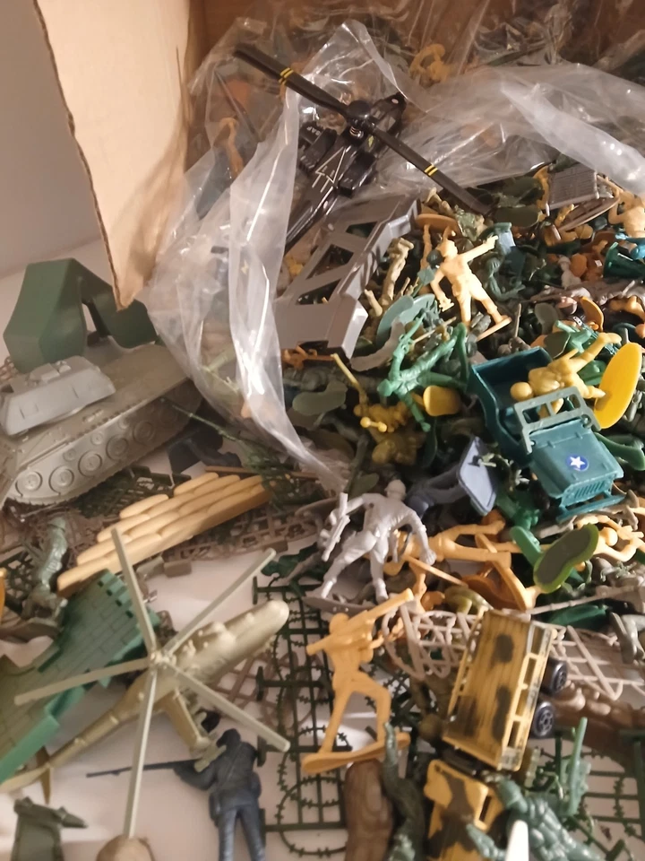 Lote de 6,5 lb de hombres militares del ejército, vehículos aviones, tanques, jeeps, aviones, tiendas de campaña + Foto 3 de 4