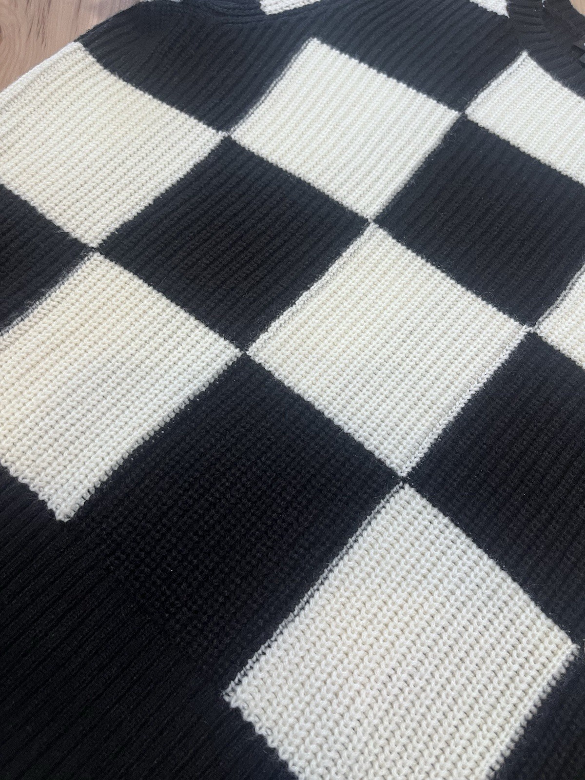 Picture 4 of 9