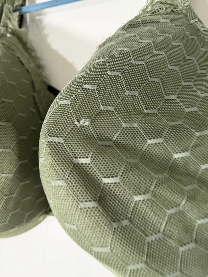 Cacique 轻薄衬里全覆盖文胸 50H 绿色钢圈 Lane Bryant See Desc — 第 2/4 张图片