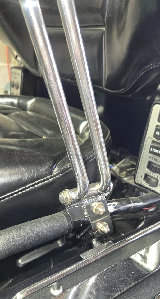 SUZUKI CAVALCADE GV1400 GV 1400 PASSENGER ARMRESTS Beautiful condition. - Image 2 of 4