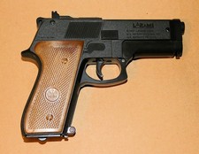 Vintage 1987 Larami Beretta Battery Operated Water Gun