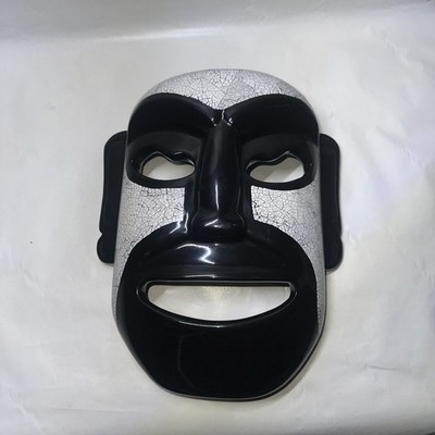 Vietnam 1980 face mask wall art