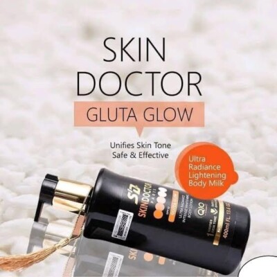 Lait Corporel SkinDoctor Gluta Glow - Éclaircissant, Anti-taches, à La Vitamine C Et Q10 - 400ml