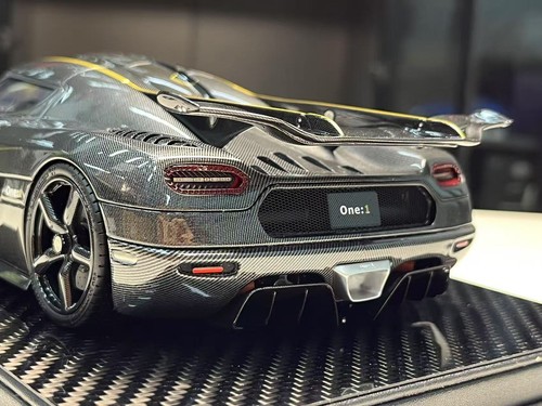 FrontiArt FA 1/18 Koenigsegg One:1 Full Carbon With Gold Highlights. - Picture 5 of 14
