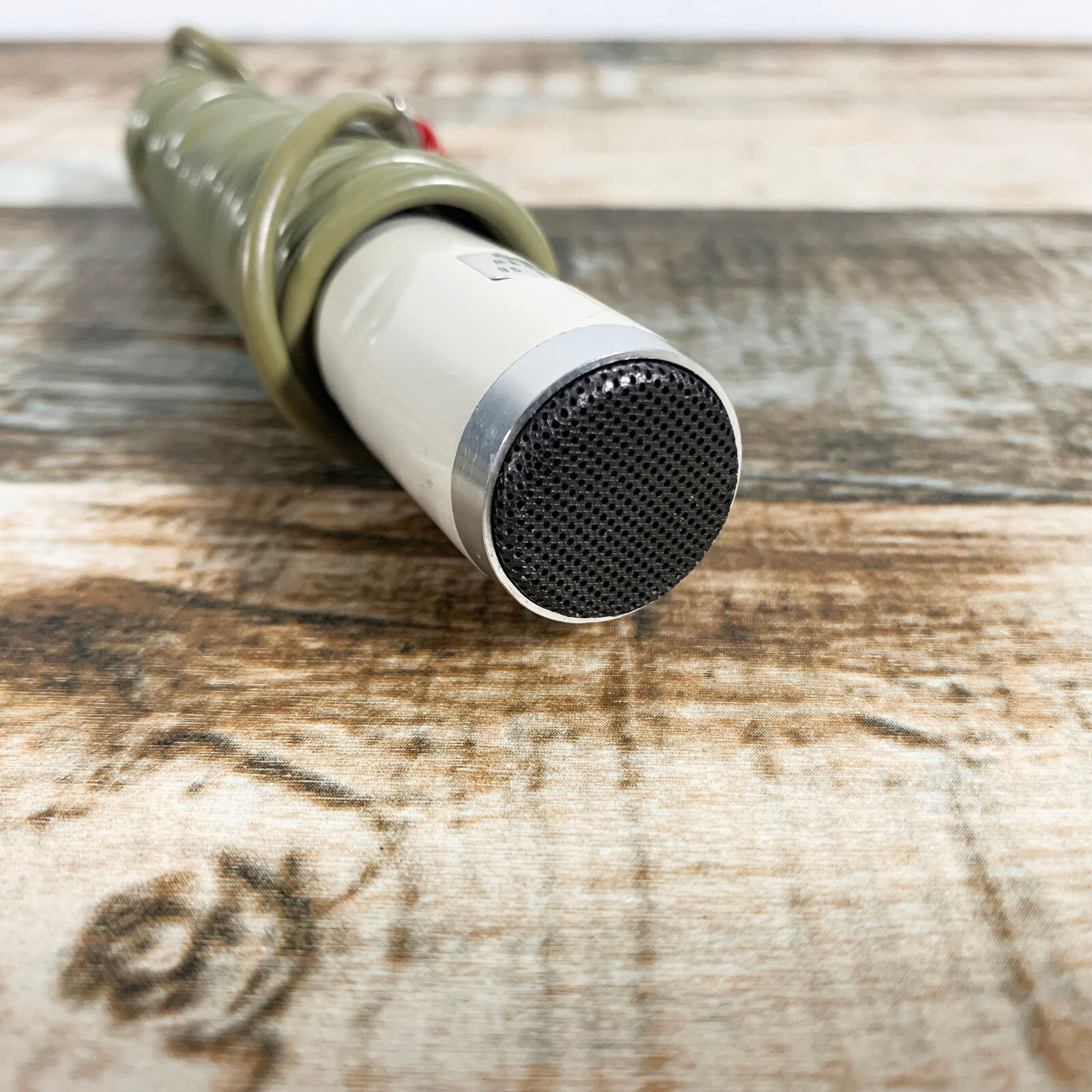 Sony F-96 Dynamic Handheld Wired Microphone & Case