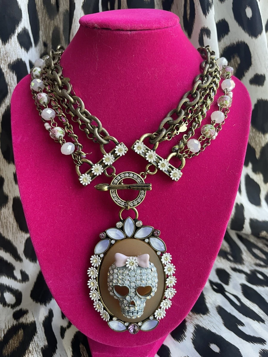 Betsey Johnson Girlie Grunge LARGE Girl Skull Cameo White Daisy Necklace  RARE