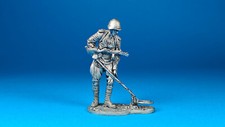 TIN soldiers 54mm of A Private of the Red Army Sapper Units With a Mine Detector
