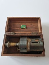 Squadro Agrimensorio  graduato per topografia con bussola in ottone raro 