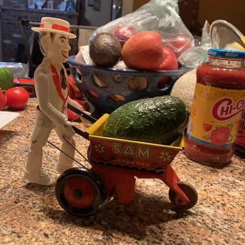 1950'S-1960'S MARX "SAM THE GARDENER" TIN LITHO WINDUP TOY-WORKS SOLIS