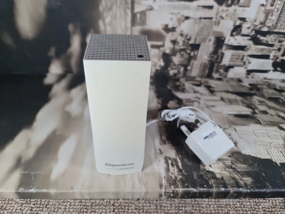 Linksys Velop WHW03 V2 tri-band home mesh WiFi 5 router  - Image 2 of 4