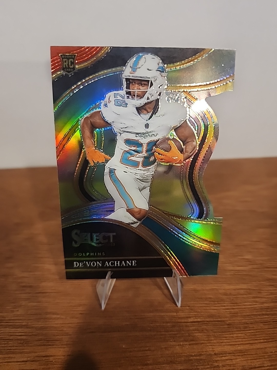 2023 Panini Select - Club Level De'Von Achane #274 Red & Yellow Prizm Die-Cut RC