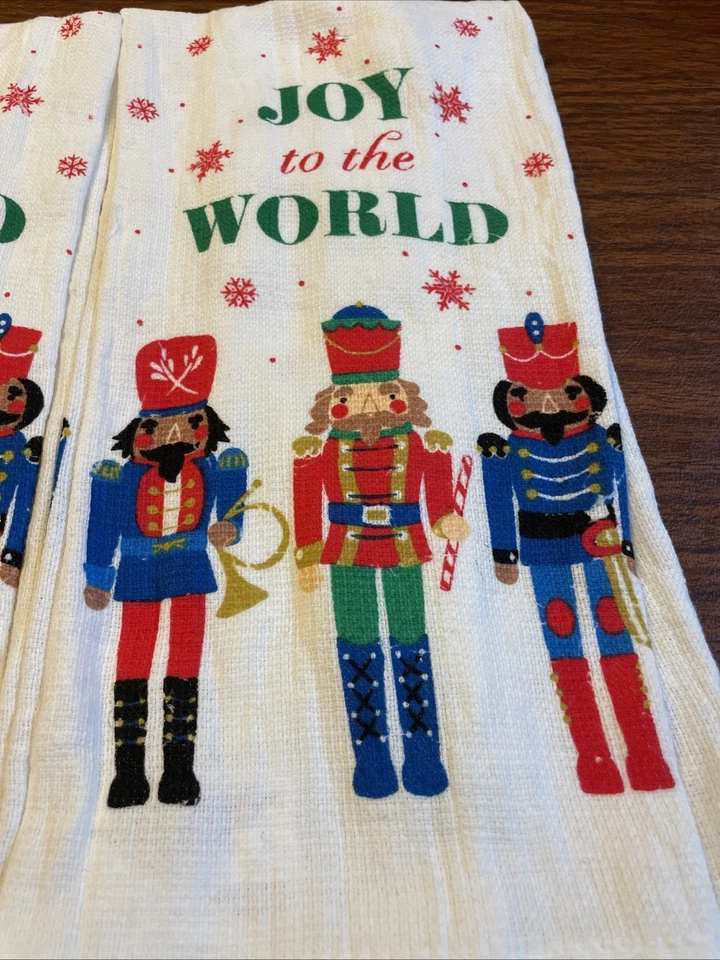 NUEVO CON ETIQUETAS ~Dos toallas de cocina de Navidad~ ALEGRÍA al mundo ~14” x 24”~ Cascanueces Foto 2 de 4