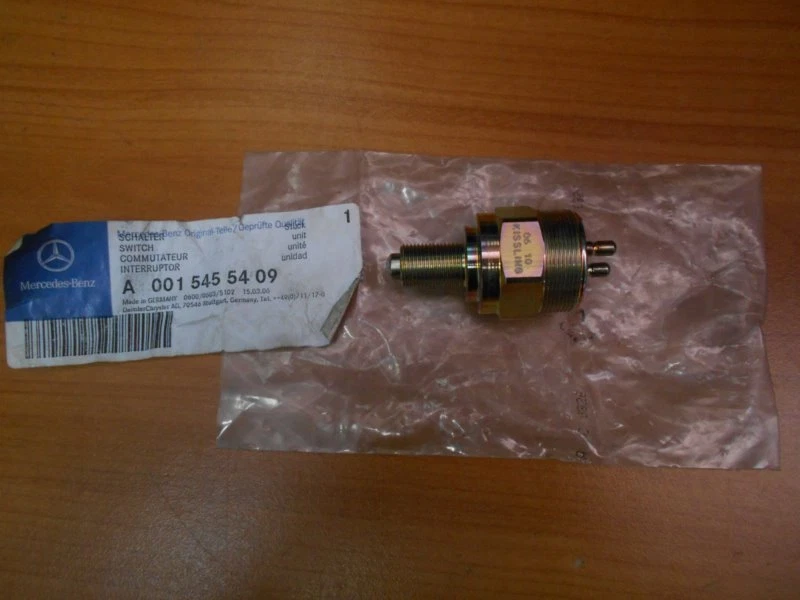 New Genuine Mercedes Shifting Rod Back Up Light Tapped Switch 