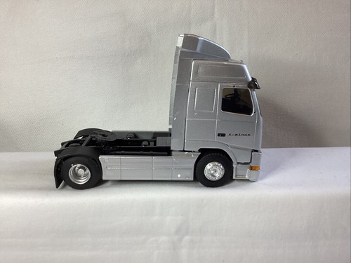 Eligor 1:43 Volvo FH ARROWS 1999 Ref 111596 - Picture 8 of 18