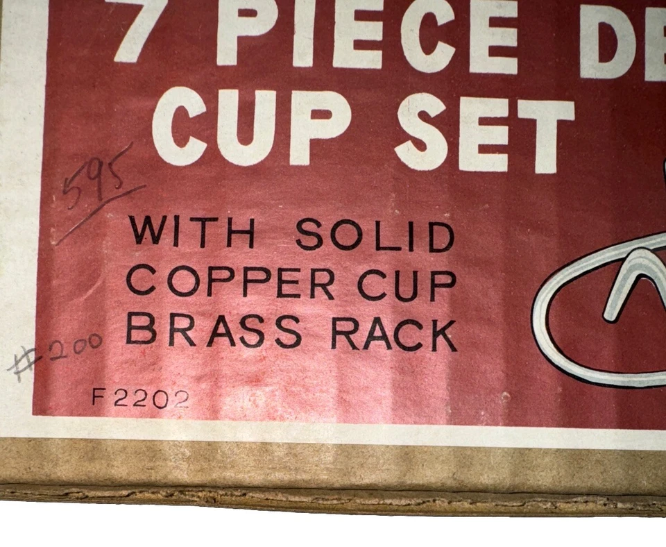 Nuevas tazas de té Demitasse vintage, taza de cobre macizo, estante de latón y cerámica blanca Foto 2 de 4