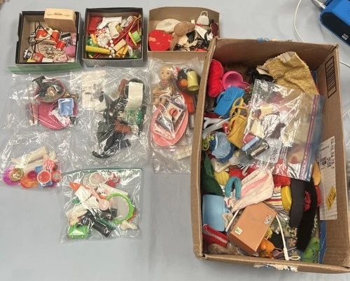 Vintage 60s Barbie (Tammy, Tressy, Jill) Doll Clone Accessories Lot