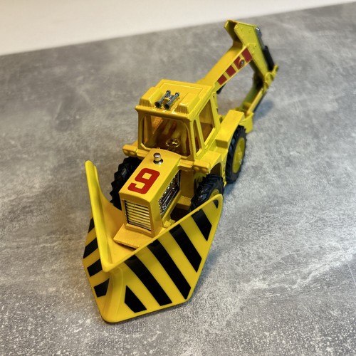 Matchbox Superkings K-25 digger with plow - Picture 10 of 10