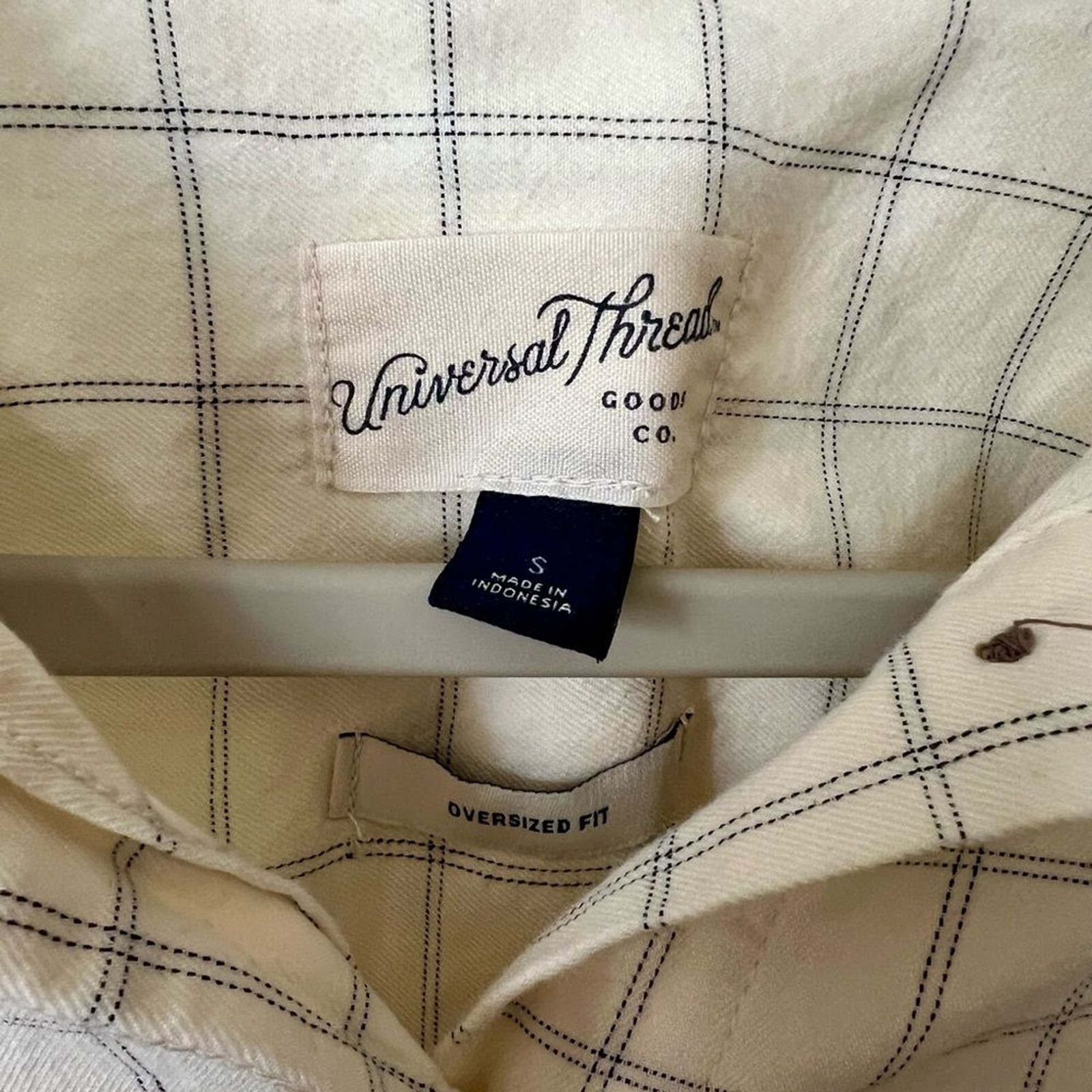 Universal Threads Oversized Checkered Button-Down… - image 2