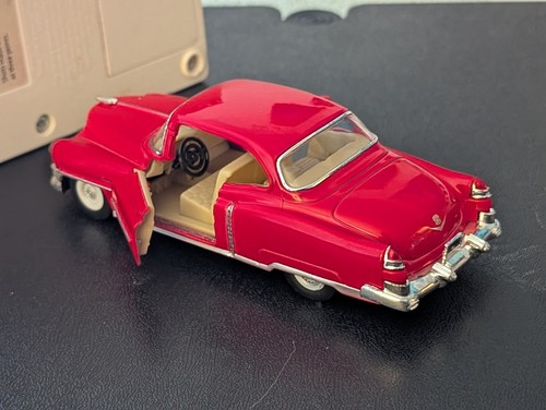 Cadillac Serie 62 1953 cupé rojo caliente modelo fundido a presión 5" nuevo con etiquetas 1:43 SCL - Imagen 9 de 17