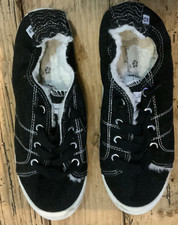 Tommy Bahamas Womens Size 7.5 Black Slip On Sneakers w/Sherpa Lining