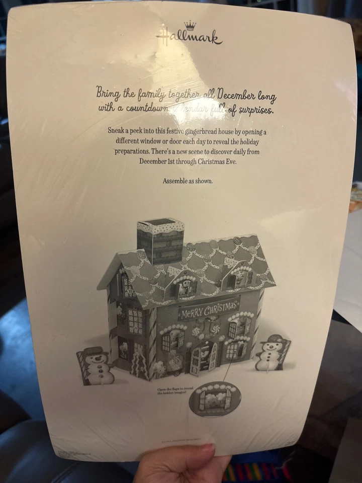 Vtg Hallmark Count Down To Christmas Advent Calendar “Gingerbread House” + extra - Image 2 of 4
