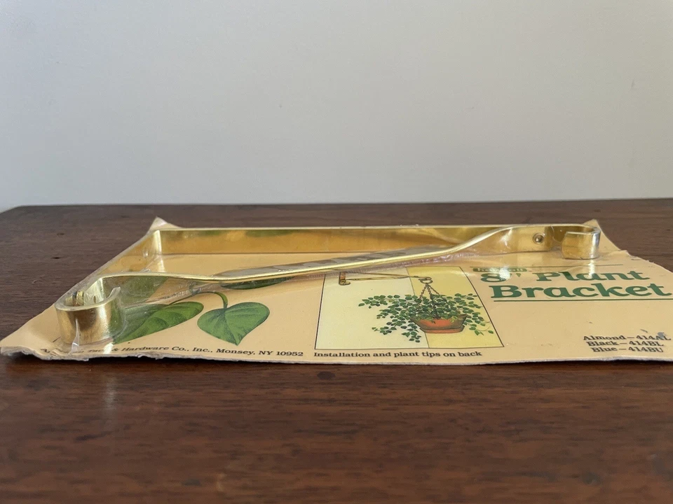 AmerTac Bronze Hold All 8” Plant Bracket Hanger NOS 1986 80s Plant Lover Gift Novo na embalagem - Imagem 3 de 4