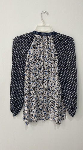 Top contadino Lucky Brand stampa floreale scollo a V nappa cravatta manica a sbuffo 3/4 taglia S. - Foto 9 di 9