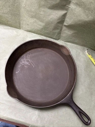 Vintage Wagner Ware #11 Cast Iron Skillet 12.5" Sidney O USA Pattern 1061A