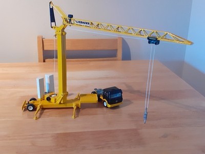 SIKU - Maßstab 1:55, Nr.3913 - Mercedes Benz SK mit LIEBHERR TURMKRAN