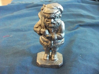 Michael Ricker  RB Studios  signed '' Ricker '' Pewter Santa Claus  '' 1987 RB ''