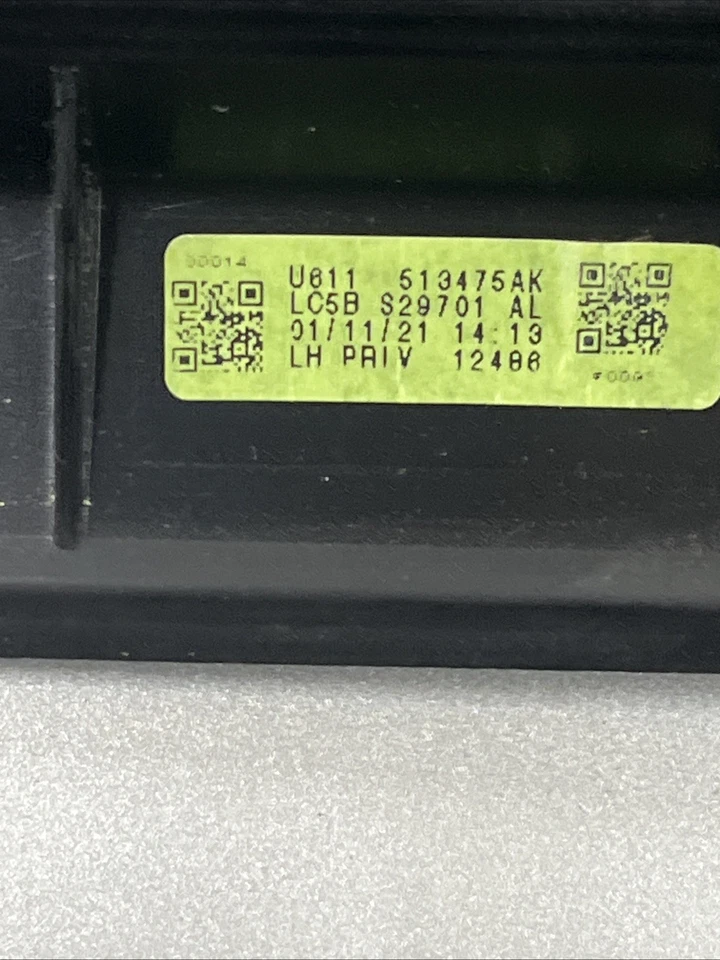 2020-2024 LINCOLN AVIATOR Driver’s Side OEM Quarter Glass. - Image 3 of 3