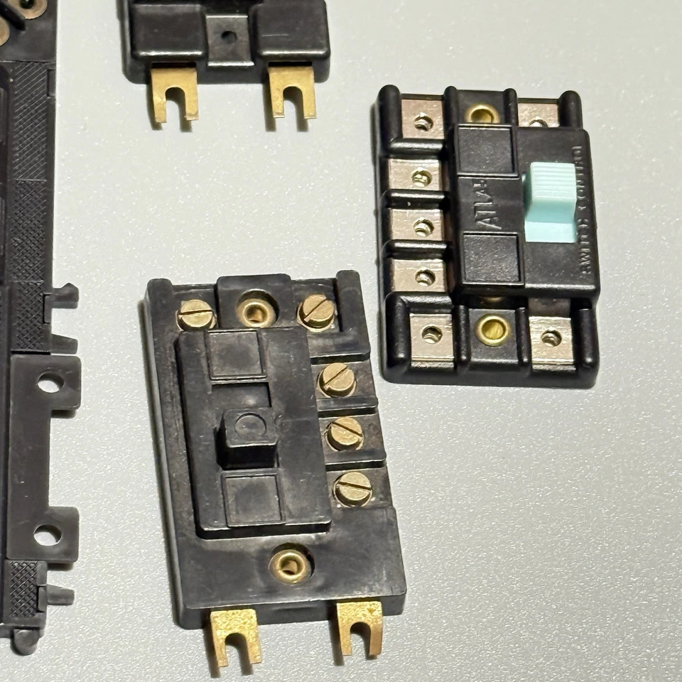 HO Lote de 13 Controladores de Desvío Caja de Control Control Tren Control Varios Interruptor de control Foto 4 de 4