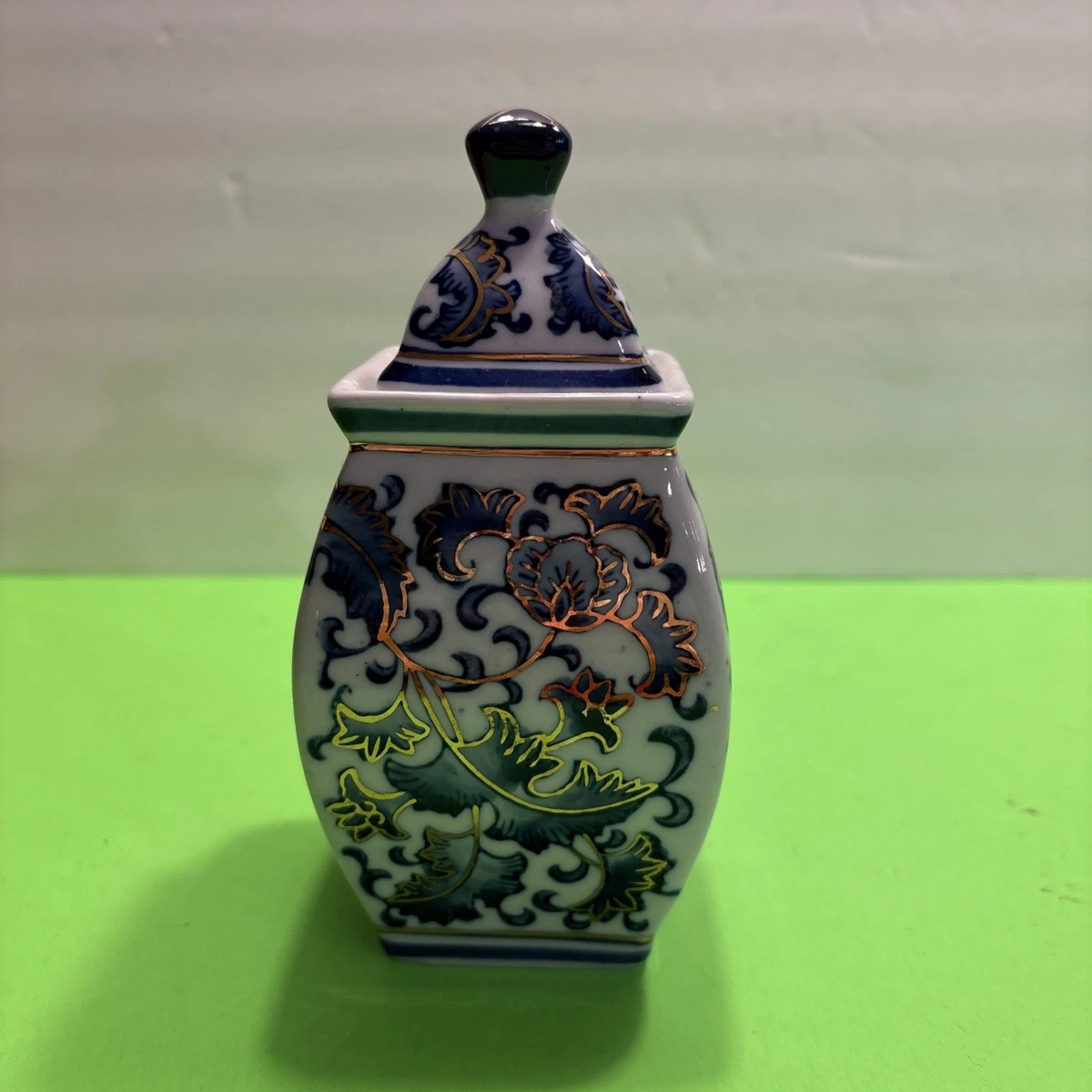 VTG-Porcelain Small Ginger Jar With Lid-blue/white/gold( S14) | eBay