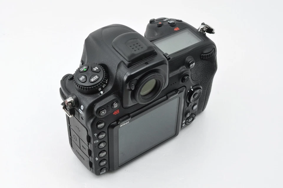 [Mint SC:7020 (4%)] Nikon D500 20.9MP DSLR Body Multilingual from Japan #2575 - Image 4 of 4