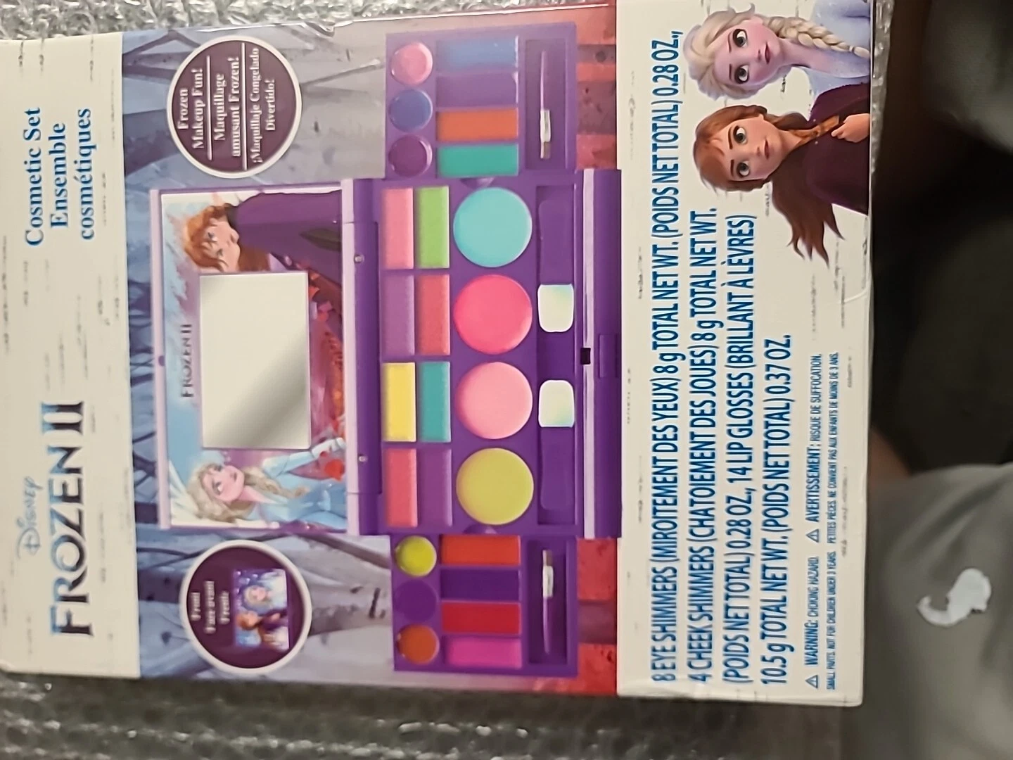 Townley Girl Disney Frozen Elsa and Anna Kids Washable Compact Beauty Kit Frozen