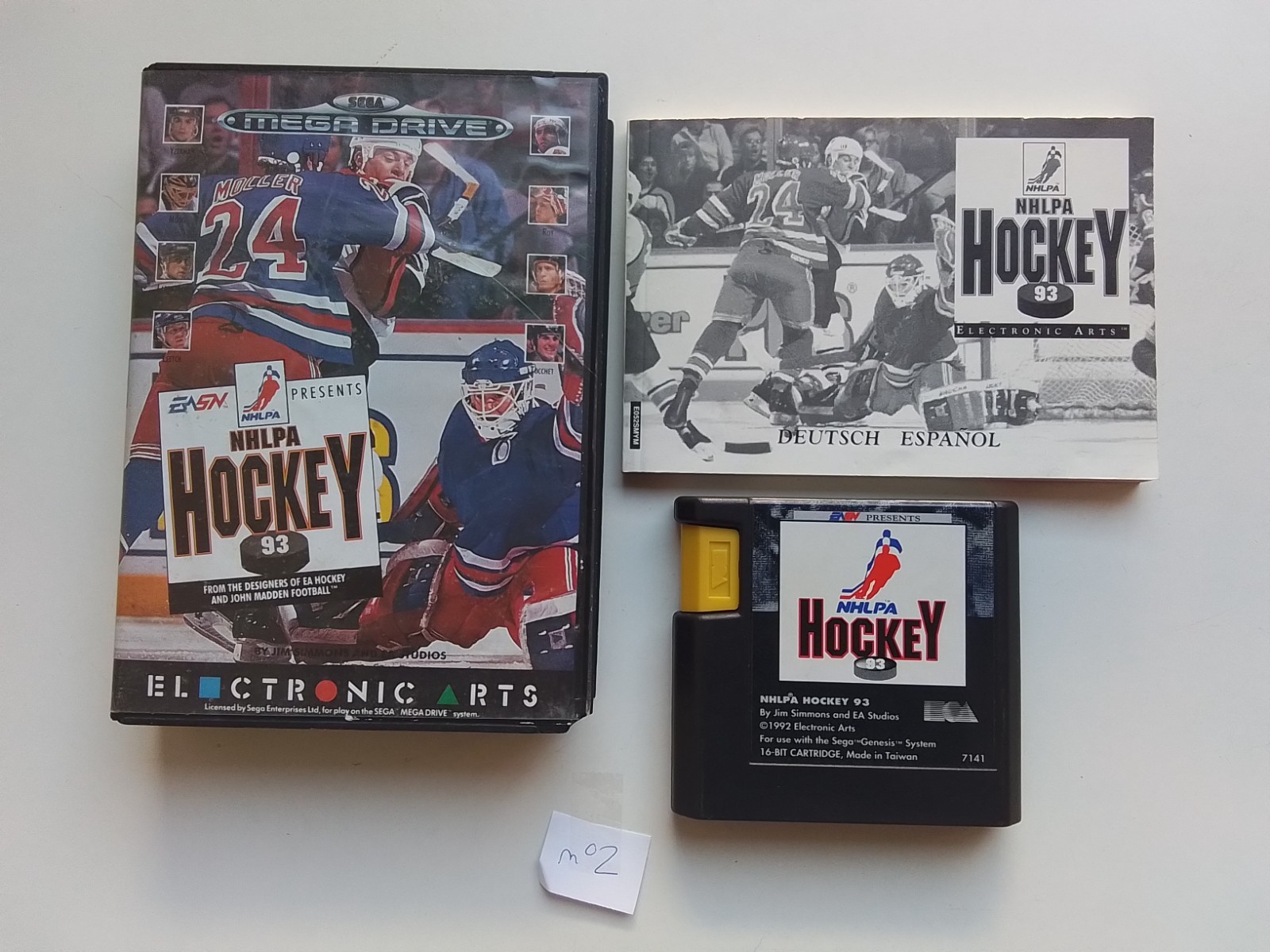 NHLPA Hockey 93 Complet sur SEGA Megadrive !!!