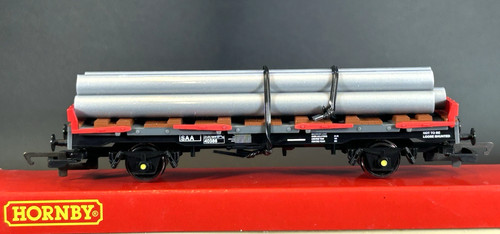 Hornby R 6209 - Spurweite OO - 45 Tonnen GLW Stahlträger mit Rohrladung | Zustand: Used