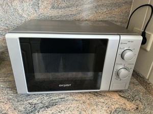 Mikrowelle Exquisit MW 802 Silber